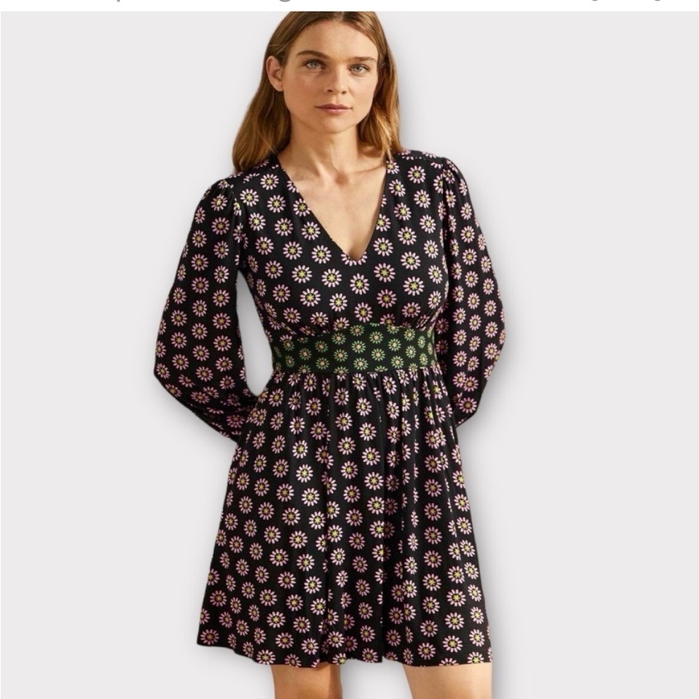 Boden Jersey Mini Tea Dress Contrast Floral Print Black‎ Long Sleeve Size 4
